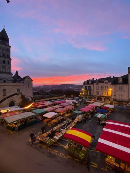 Superbe Duplex Vue Cathedrale Exceptionnelle Lägenhet Périgueux Exteriör bild
